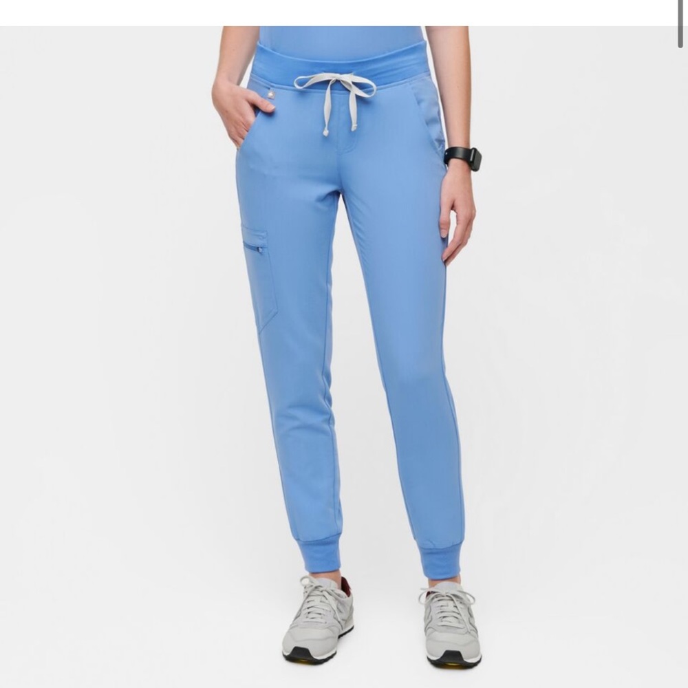 Figs Zamora Jogger in Celil Blue